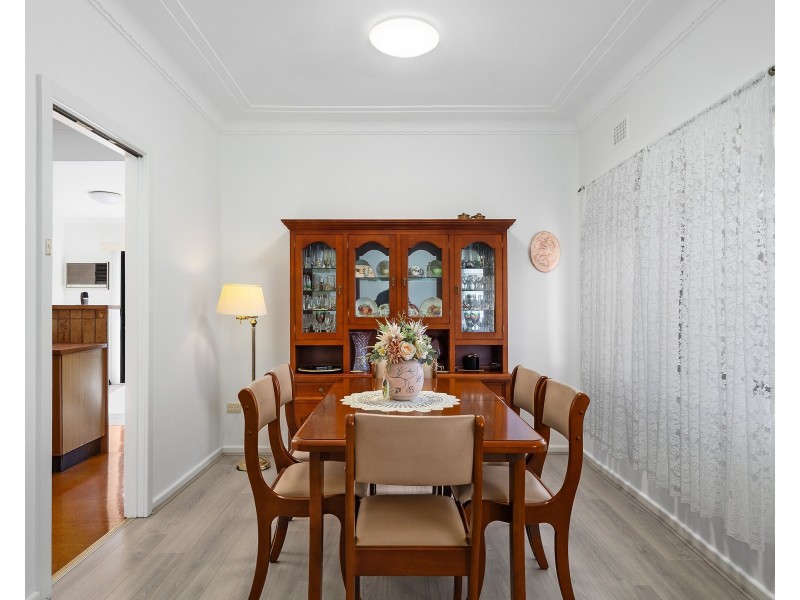 9 Haigh Avenue, Roselands NSW 2196