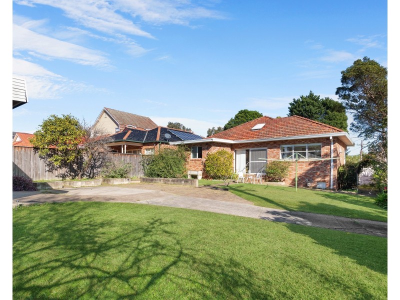 90 Monaro Avenue, Kingsgrove NSW 2208