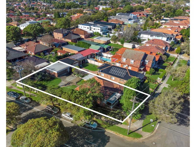 90 Monaro Avenue, Kingsgrove NSW 2208