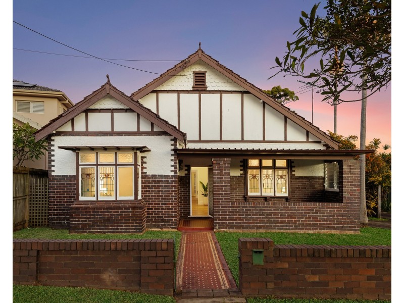 1/4 Colvin Avenue, Carlton NSW 2218