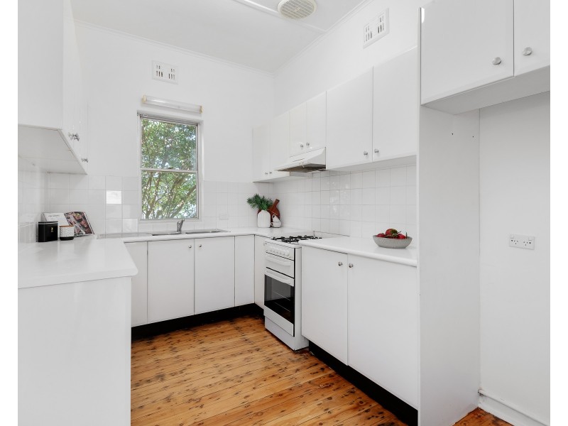 1/4 Colvin Avenue, Carlton NSW 2218