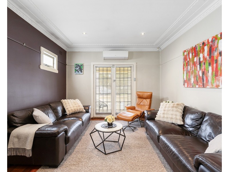 100 Armitree Street, Kingsgrove NSW 2208