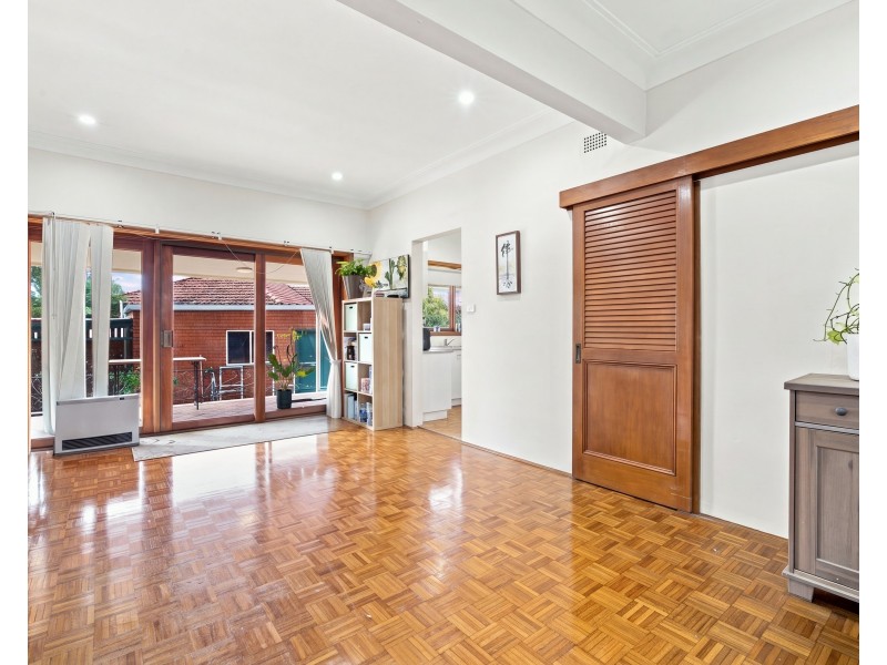 18 Cooloongatta Road, Beverly Hills NSW 2209