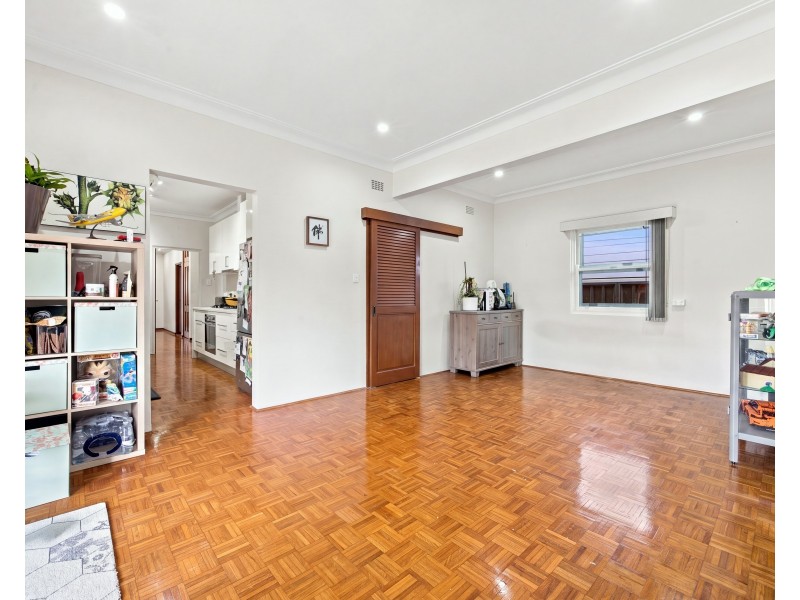 18 Cooloongatta Road, Beverly Hills NSW 2209