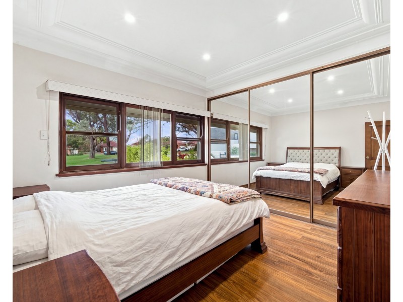 18 Cooloongatta Road, Beverly Hills NSW 2209