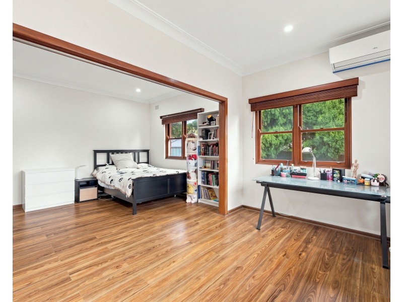 18 Cooloongatta Road, Beverly Hills NSW 2209
