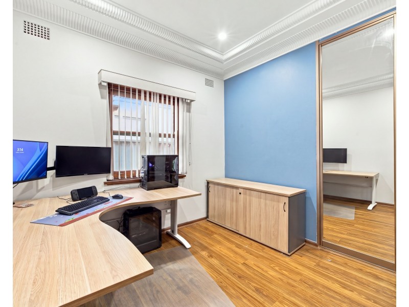 18 Cooloongatta Road, Beverly Hills NSW 2209