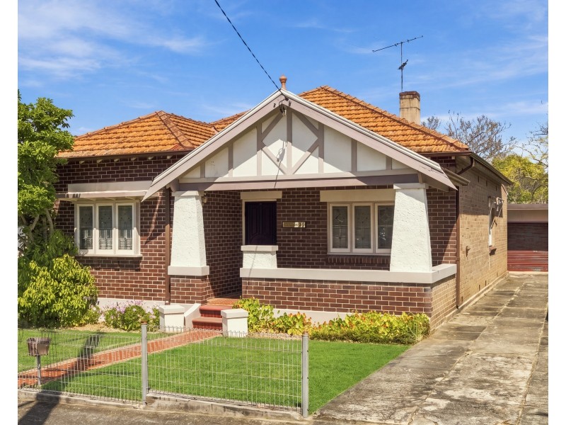 13 Vivian Street, Bexley NSW 2207