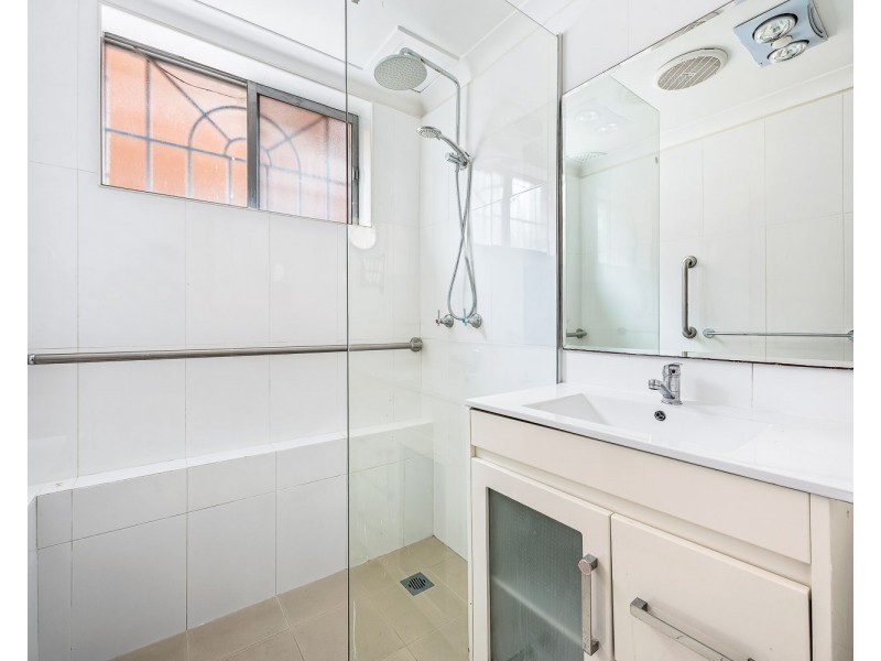 2/5 Phillip Street, Roselands NSW 2196