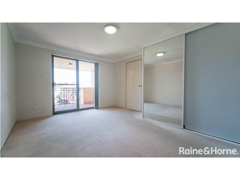 8/5-7 St Georges Parade, Hurstville NSW 2220