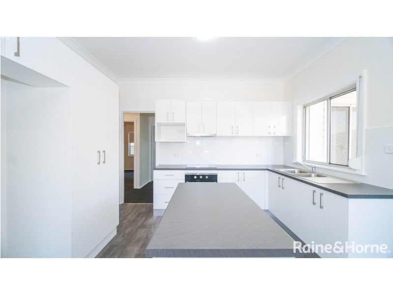 5 Thurbon Avenue, Peakhurst NSW 2210