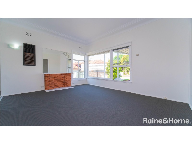 5 Thurbon Avenue, Peakhurst NSW 2210