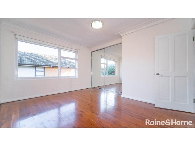 2/6 Derwent Street, South Hurstville NSW 2221