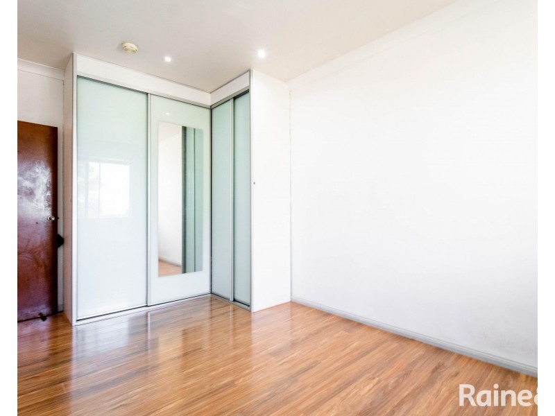 9/52 Hampton Court Road, Carlton NSW 2218