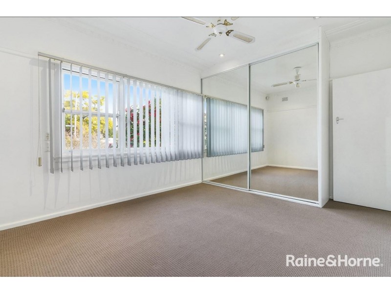 80 Henry Lawson Drive, Peakhurst NSW 2210