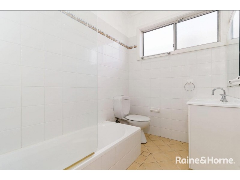 80 Henry Lawson Drive, Peakhurst NSW 2210