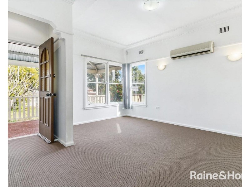 80 Henry Lawson Drive, Peakhurst NSW 2210