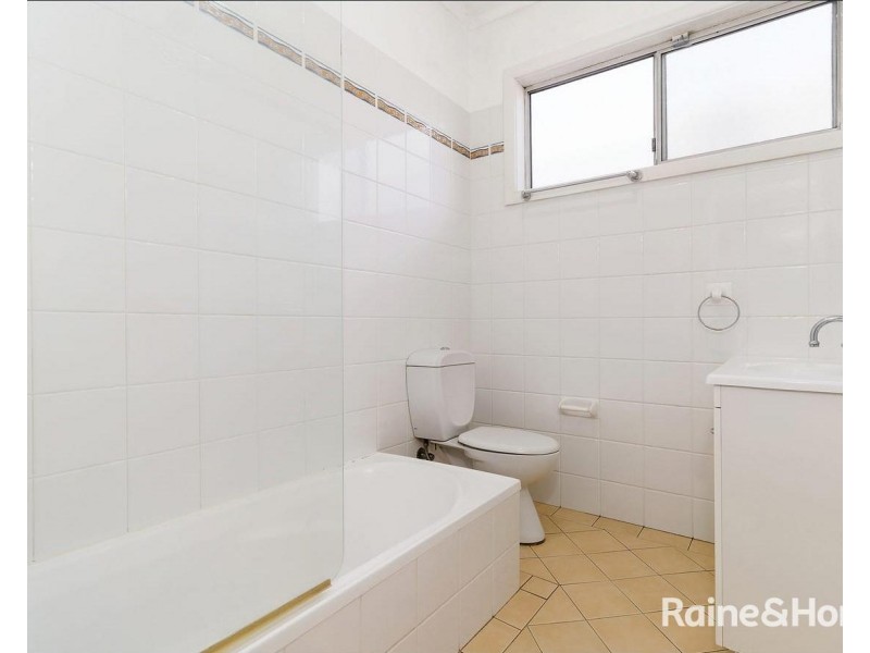 80 Henry Lawson Drive, Peakhurst NSW 2210