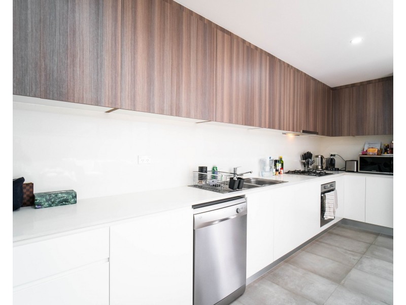 13/4 Hugh Avenue, Peakhurst NSW 2210