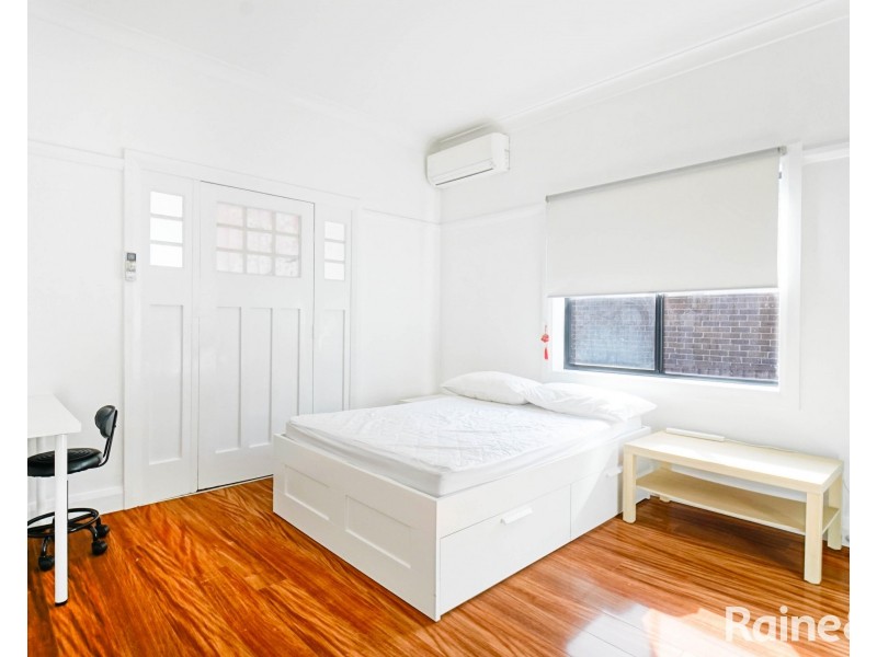 1/11 Moyarta Street, Hurstville NSW 2220