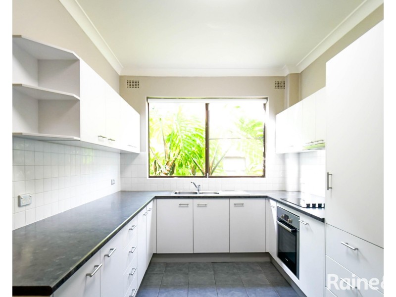 4/16 Jubilee Avenue, Carlton NSW 2218