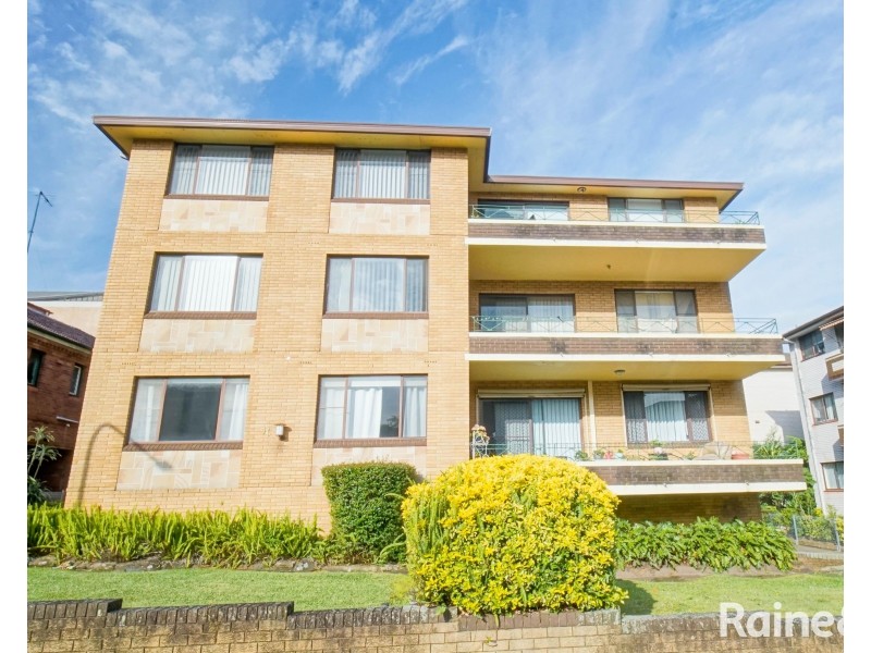 4/16 Jubilee Avenue, Carlton NSW 2218