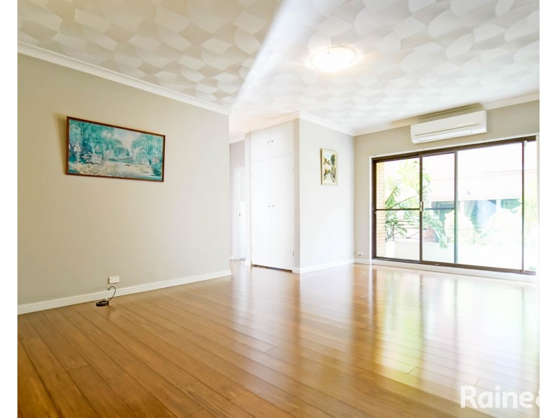 4/16 Jubilee Avenue, Carlton NSW 2218