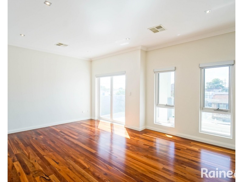 127 Gloucester Road, Hurstville NSW 2220