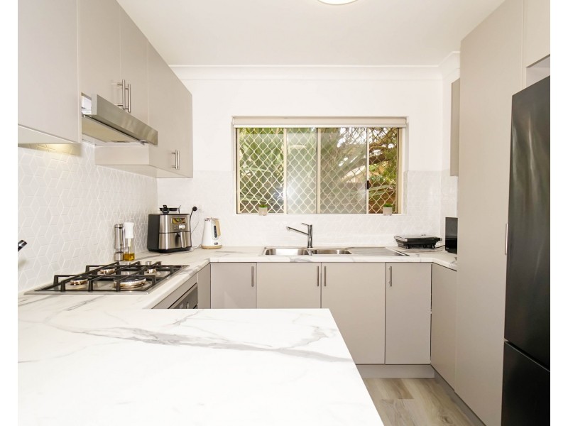 2/67-69 Queens Road, Hurstville NSW 2220