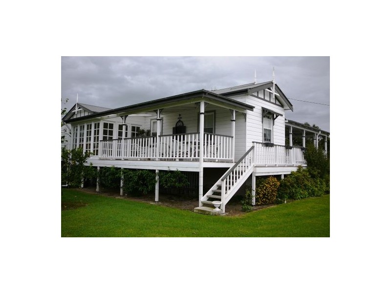 Summer Island NSW 2440