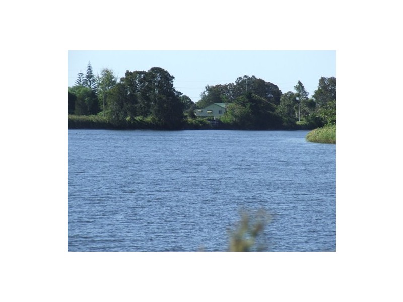 Summer Island NSW 2440