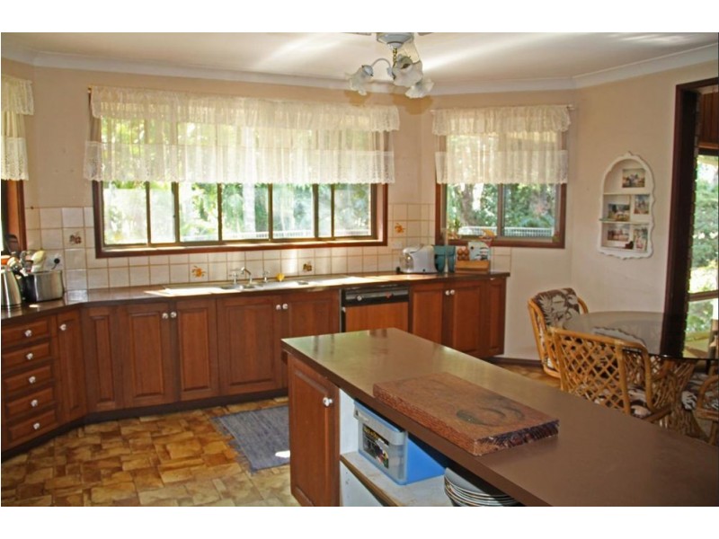 337 Ocean Drive, Laurieton NSW 2443