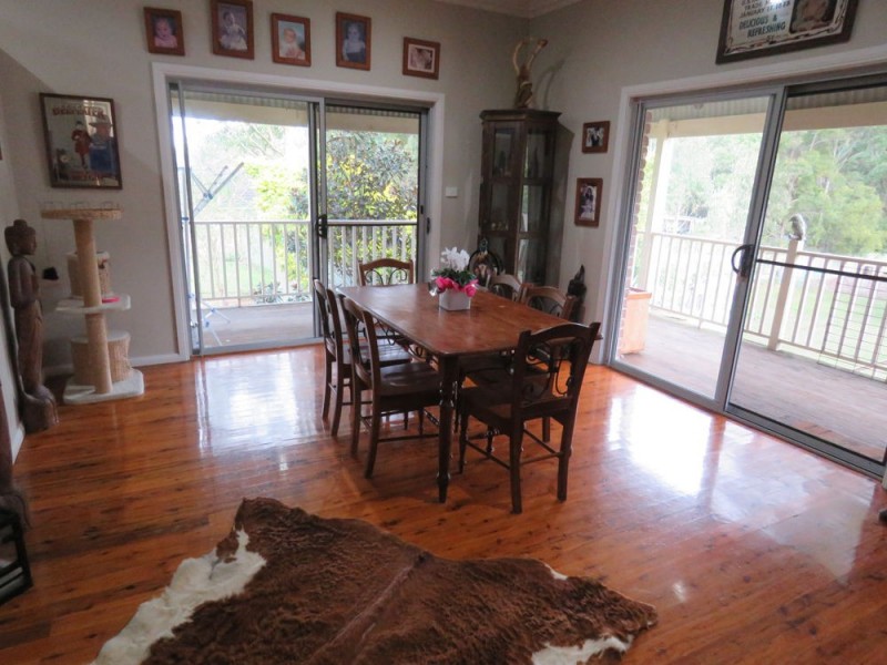 10 Spring Hill Place, Lake Cathie NSW 2445