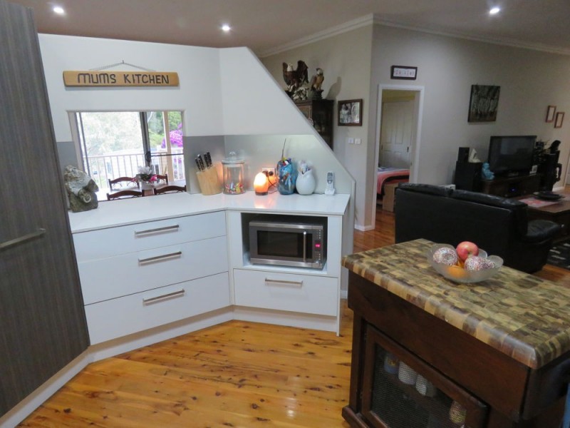 10 Spring Hill Place, Lake Cathie NSW 2445