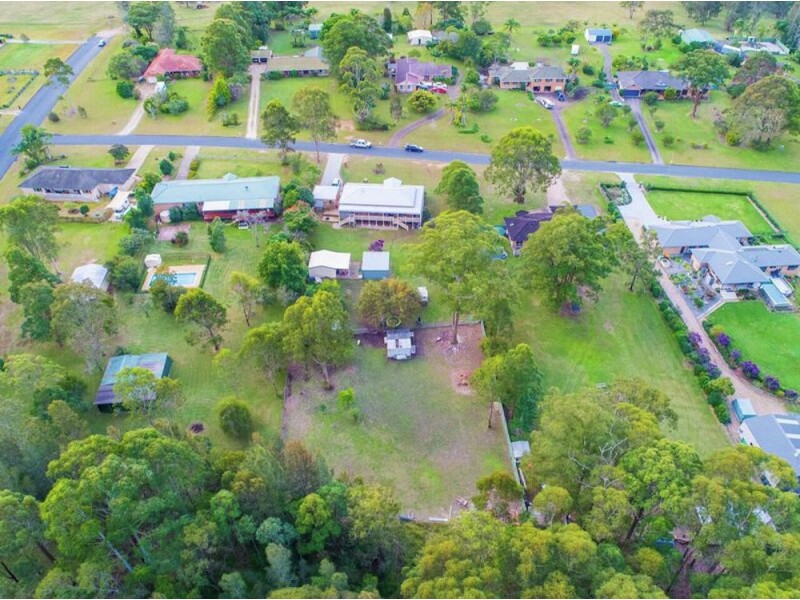 10 Spring Hill Place, Lake Cathie NSW 2445