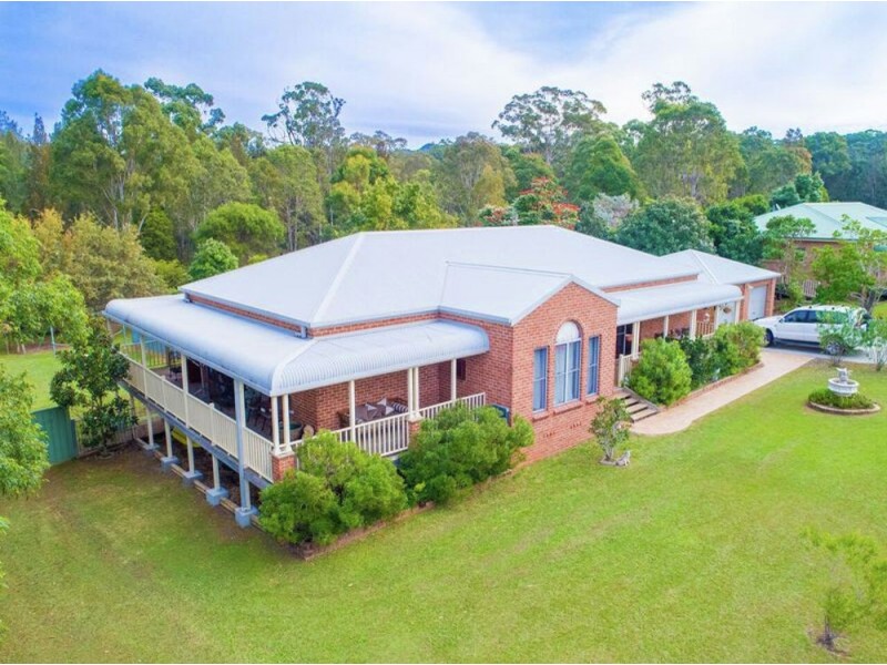 10 Spring Hill Place, Lake Cathie NSW 2445