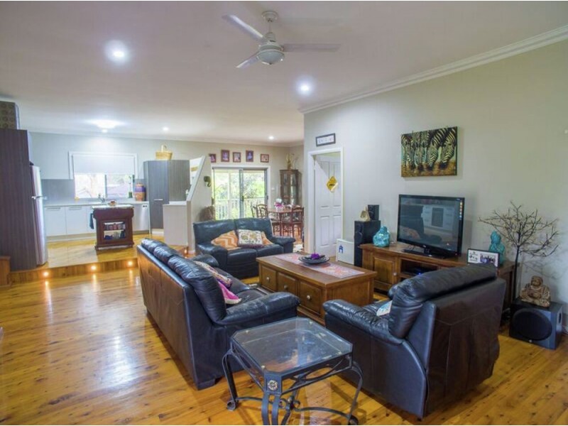 10 Spring Hill Place, Lake Cathie NSW 2445