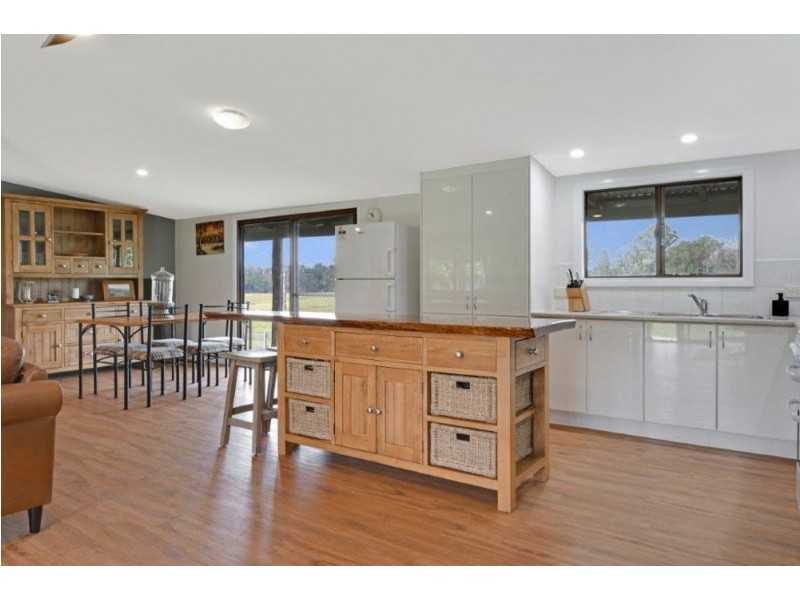 800 Toms Gully Road, Hickeys Creek NSW 2440