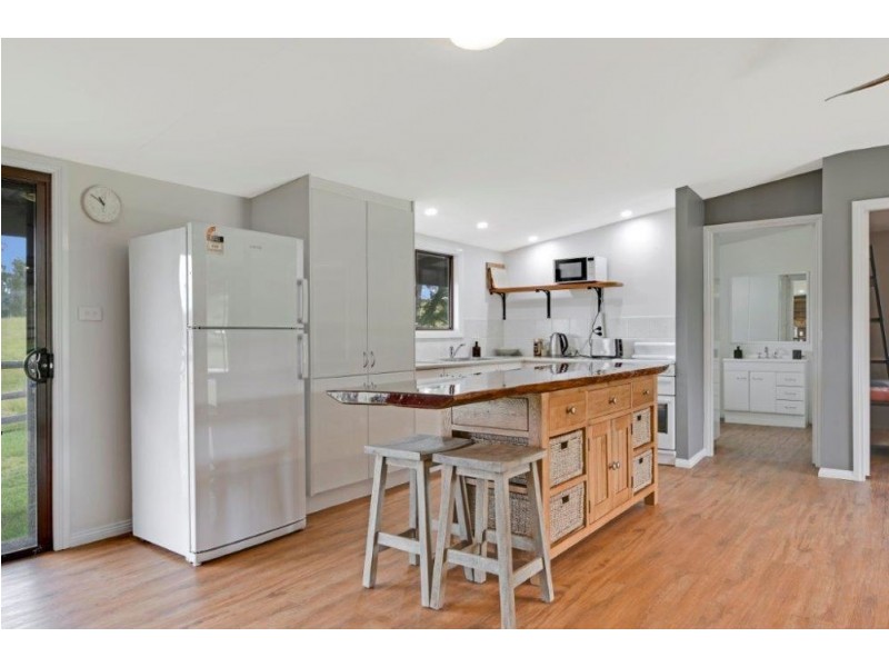 800 Toms Gully Road, Hickeys Creek NSW 2440