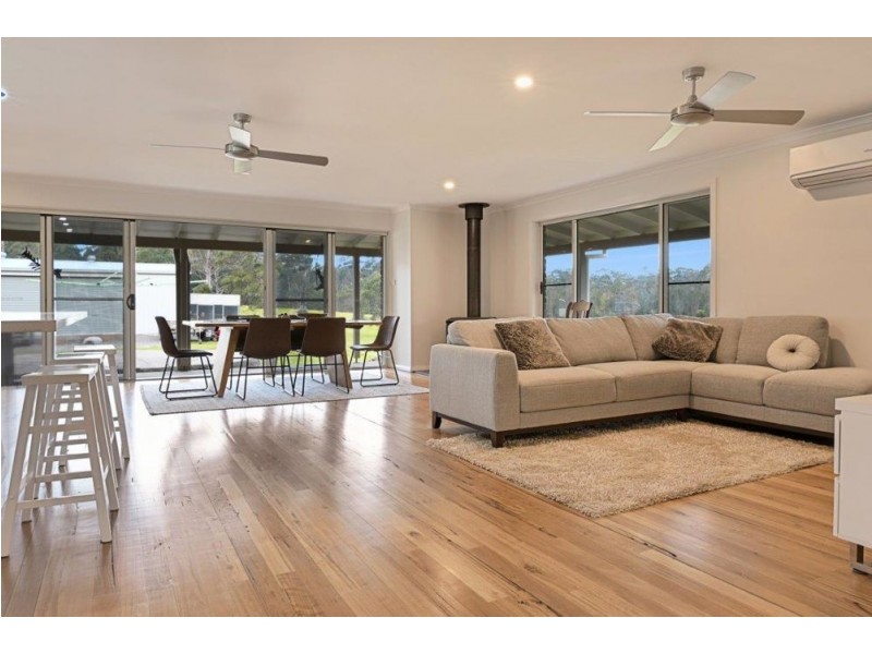 61 Apanie Rd, Lake Innes NSW 2446