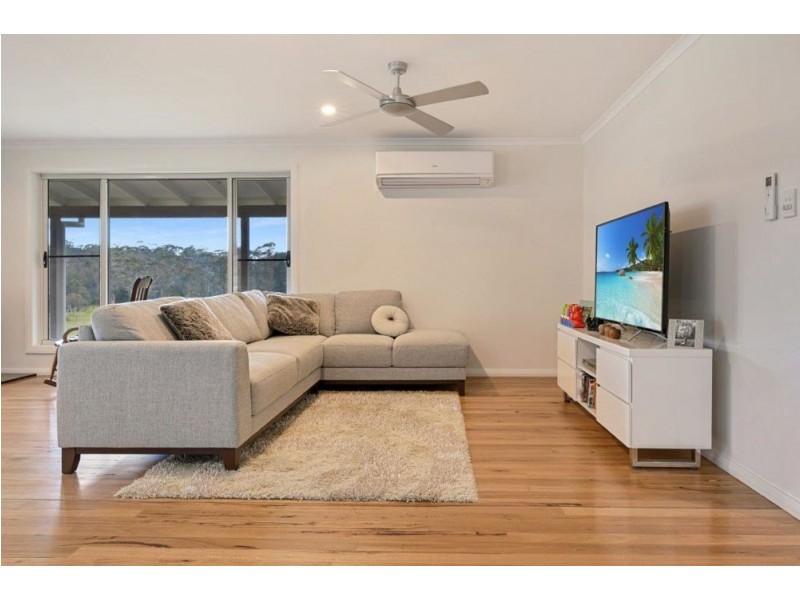 61 Apanie Rd, Lake Innes NSW 2446