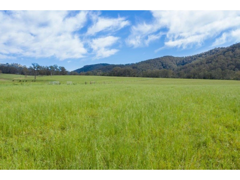 5816 Oxley Highway, Ellenborough NSW 2446