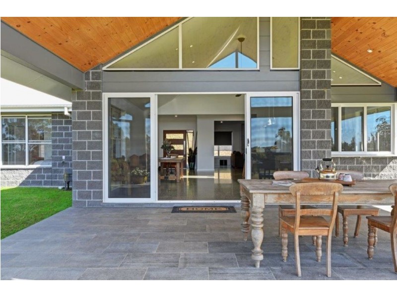 630 Lake Innes Drive, Lake Innes NSW 2446