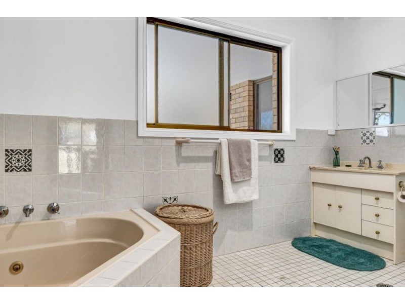 65 Sarahs Crescent, King Creek NSW 2446