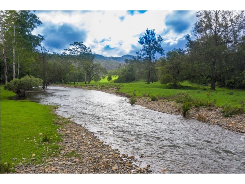383 Littles Loop Road, Rollands Plains NSW 2441