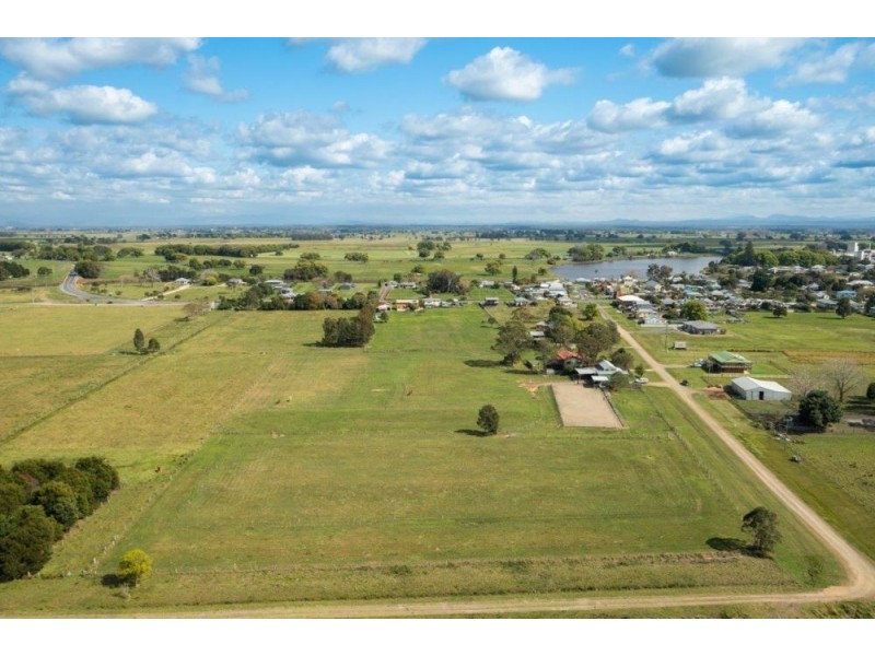 41 Darkwater Street, Gladstone NSW 2440