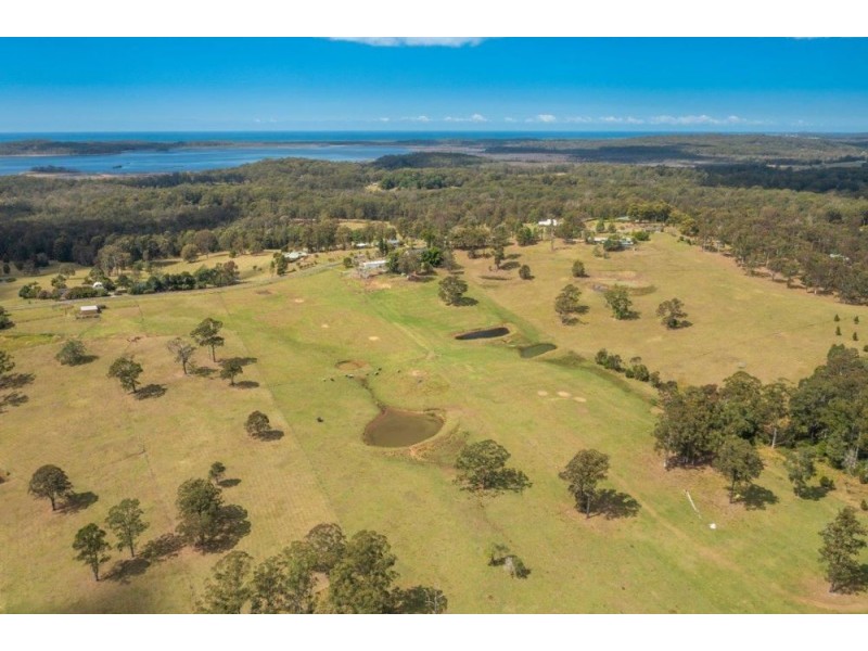 655 Lake Innes Drive, Lake Innes NSW 2446