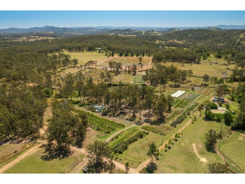 254 Careys Road, Hillville NSW 2430