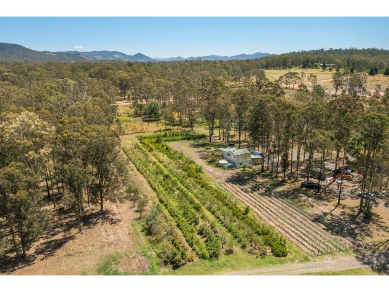 254 Careys Road, Hillville NSW 2430