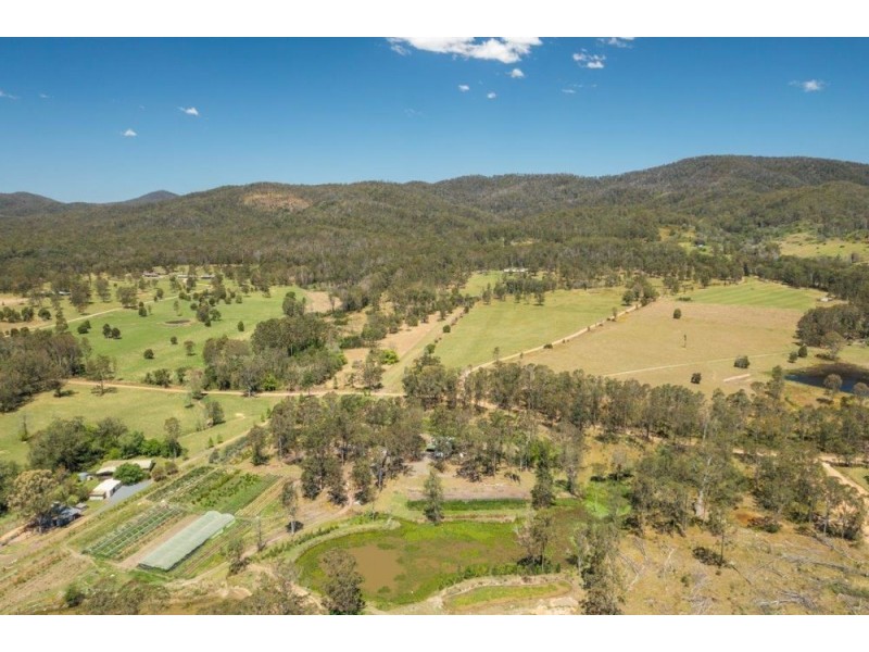 254 Careys Road, Hillville NSW 2430